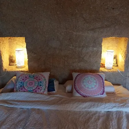 Eco-Finca Azuay - Cave Refuge Gasthof
